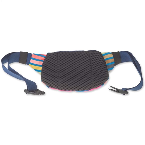 KAVU Spectator Belt Bag Polyester Hip Fanny Pack - Picture 2 of 8